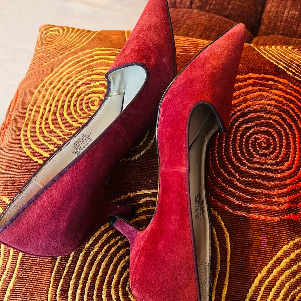 Steve Madden Low Heel Pumps - Picture 11 of 12